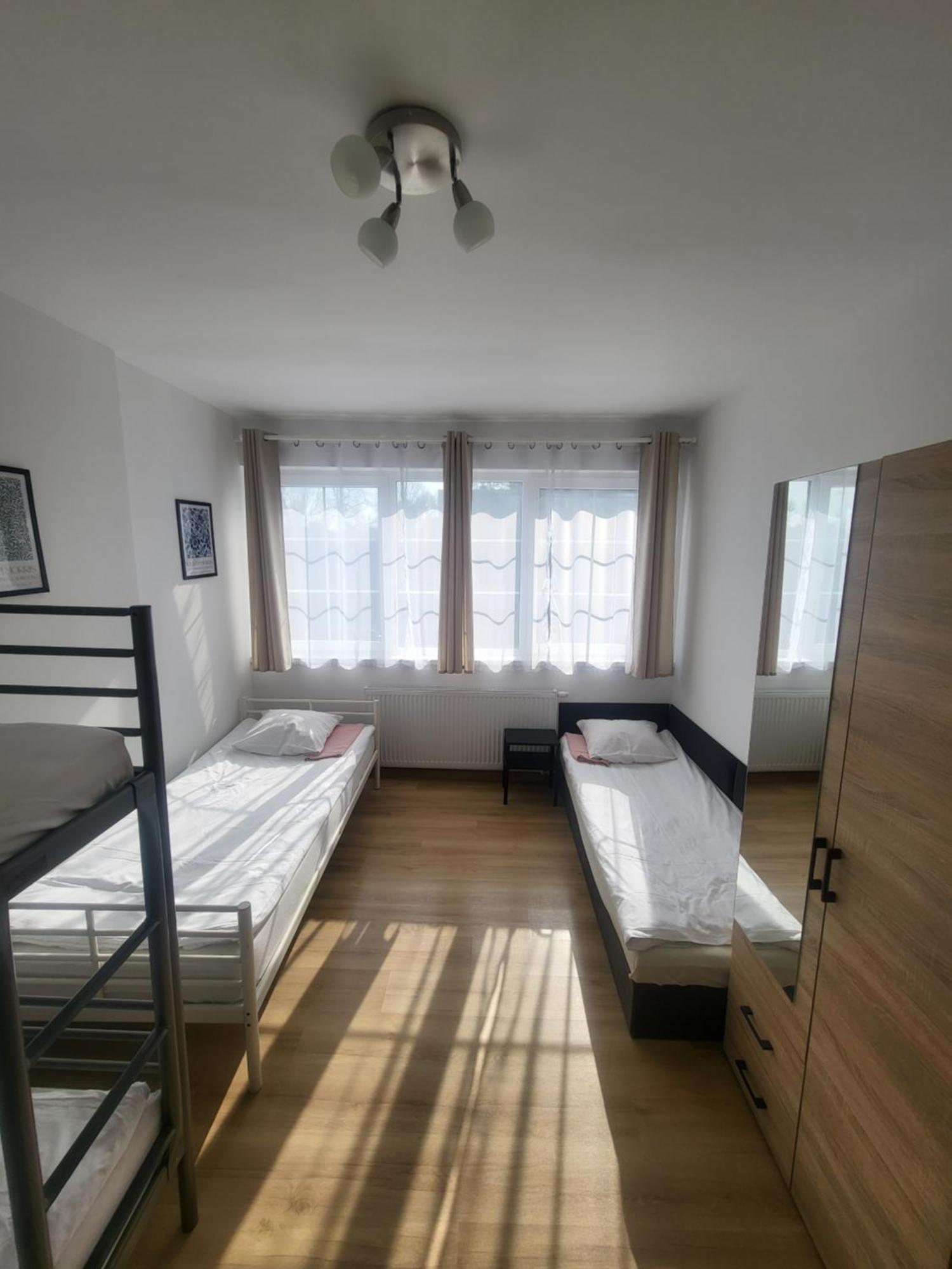 Rooms4Rest Popularna - Private Rooms For Tourists - Atr Consulting Sp, Z O,O, Varsó Kültér fotó